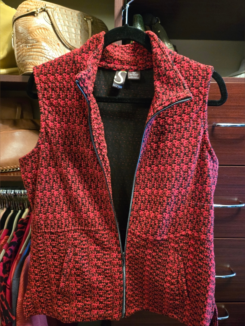 Sportelle Knit Sweatervest in Petite Large
